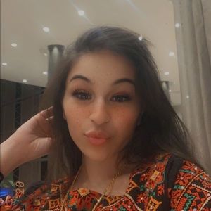 Meet your Posher, Hannah